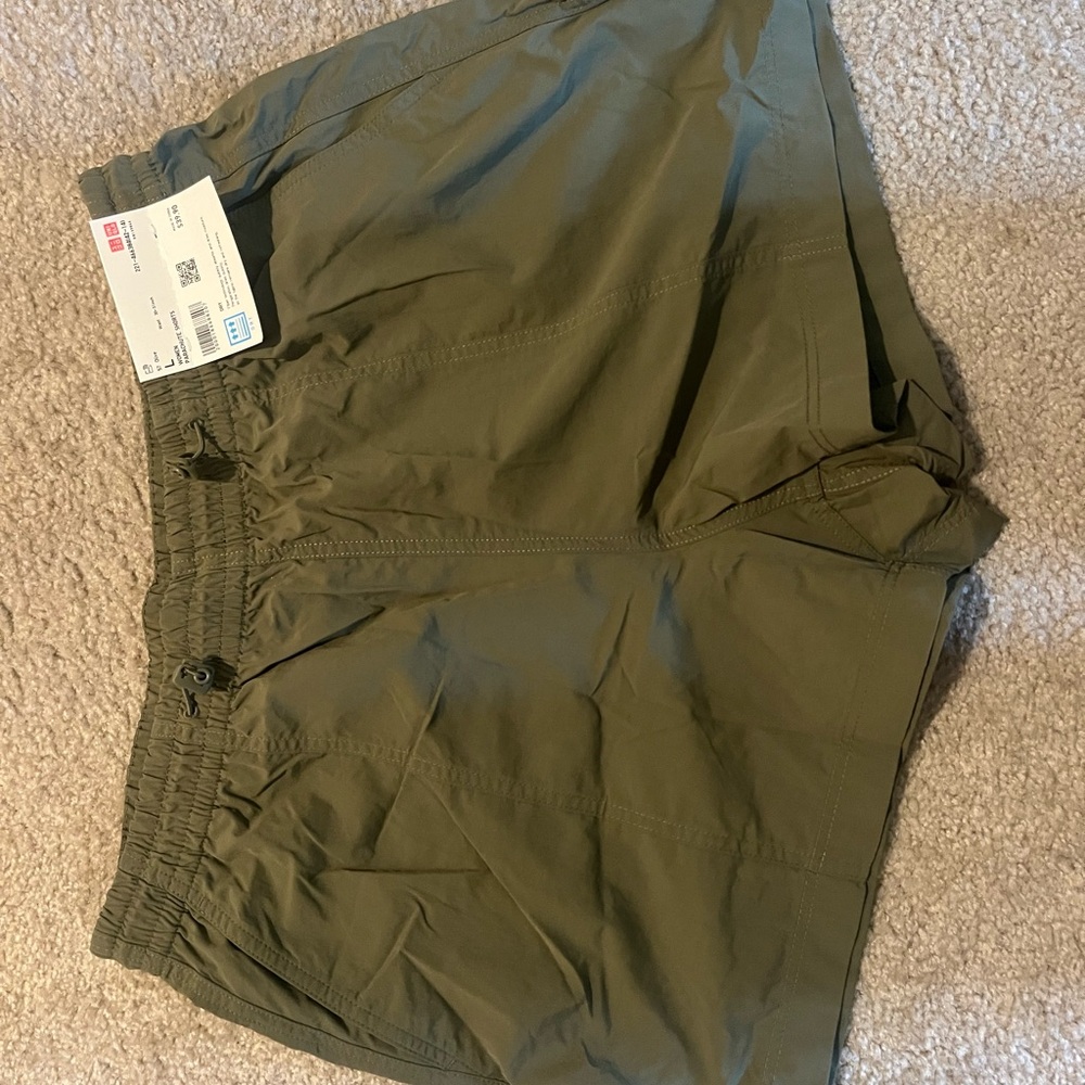 Uniqlo Athletic Green Shorts Lightweight Performance